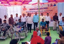 दिव्यांगांना ऊपयुक्त साधनांचे वाटप खासदार जाधव यांचा ऊपक्रम