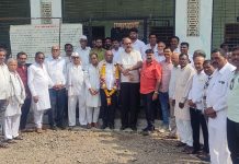 खरेदी विक्री संस्थेच्या अध्यक्षपदी विठ्ठल वाघ यांची अविरोध निवड.