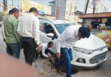 गजानन टॉकीज रोडवरील खड्डा म्हणजे मृत्यूचा सापळा
